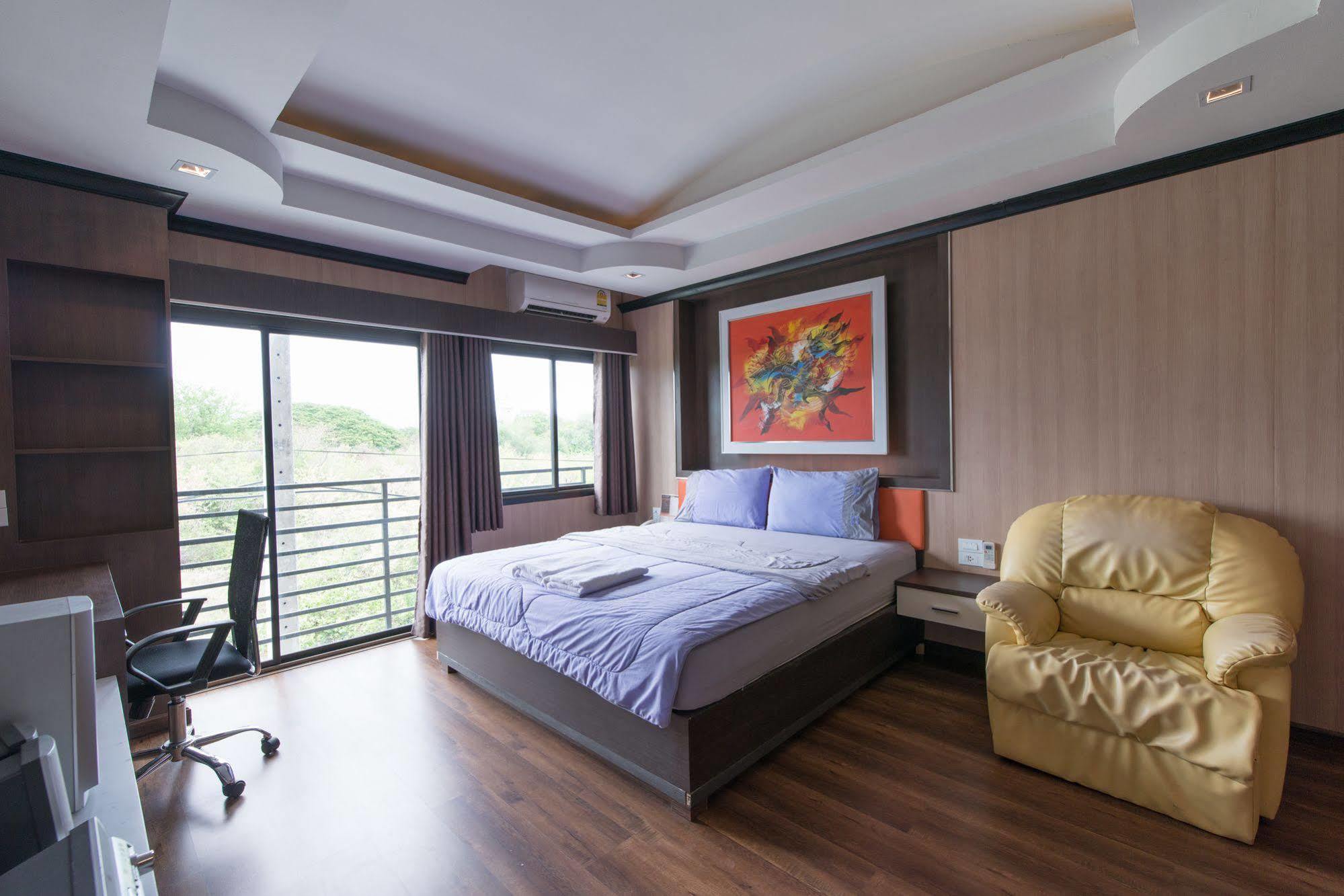 Benjatara Boutique Resort Lop Buri Exterior foto